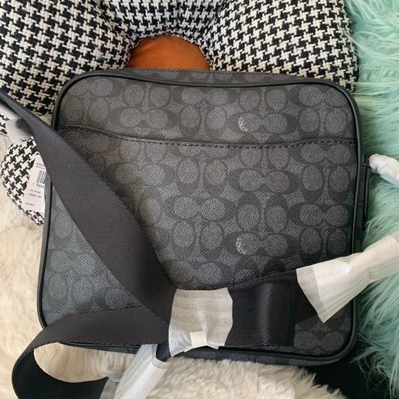 Coach Men's Dylan Signature Crossbody Messenger Bag, NWT, MSRP $395.00 - Picture 2 of 7